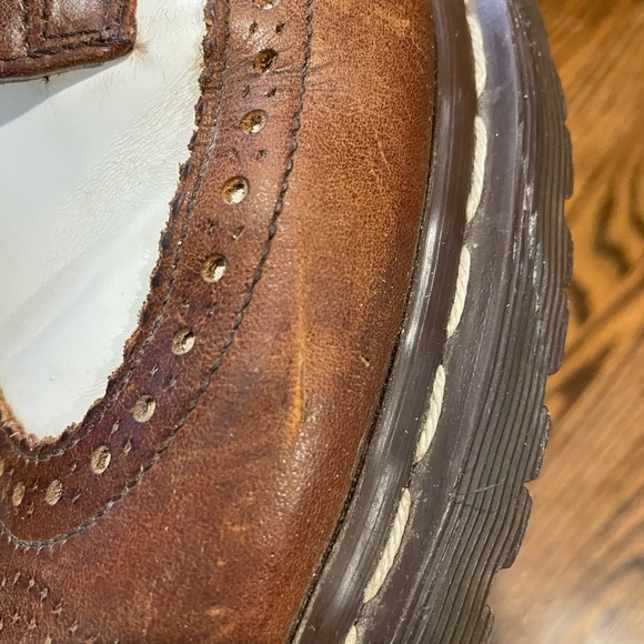 Vintage original Dr.Martens men’s wing tip style shoes. - Picture 3 of 13